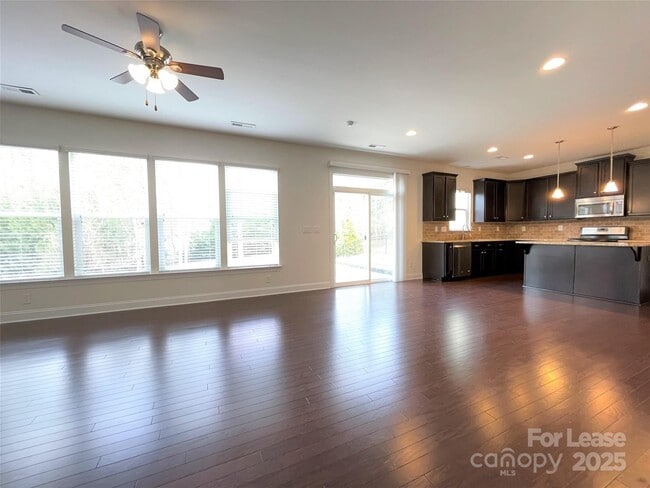 Building Photo - 4008 Fallondale Rd