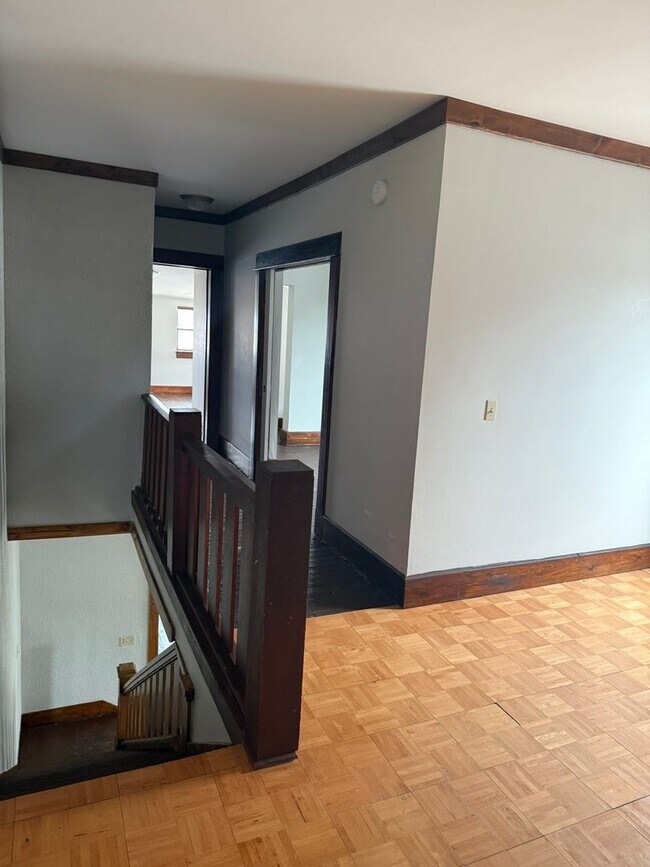 Building Photo - Rush St Townhouse