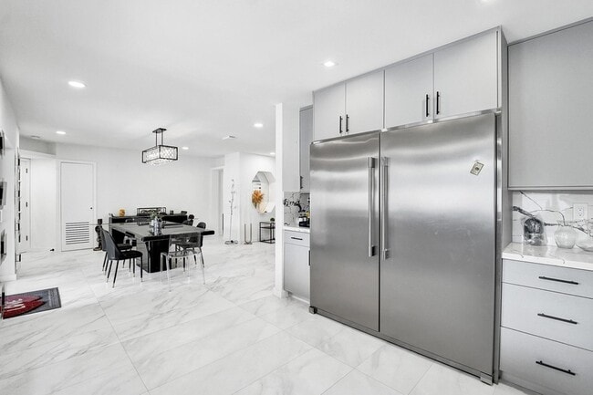 Building Photo - 3681 N 54th Ave