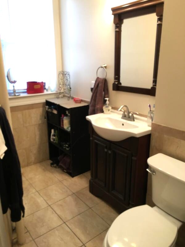 Building Photo - 61 Park Dr