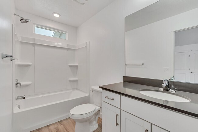 Building Photo - 480 W 1890 S