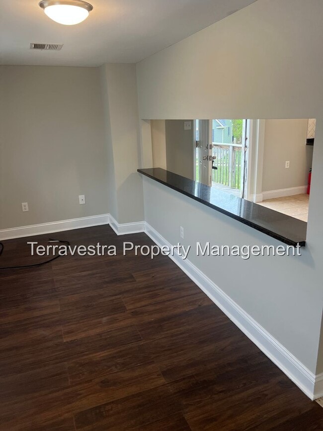 Building Photo - 110 Woodbury - Turnersville Rd