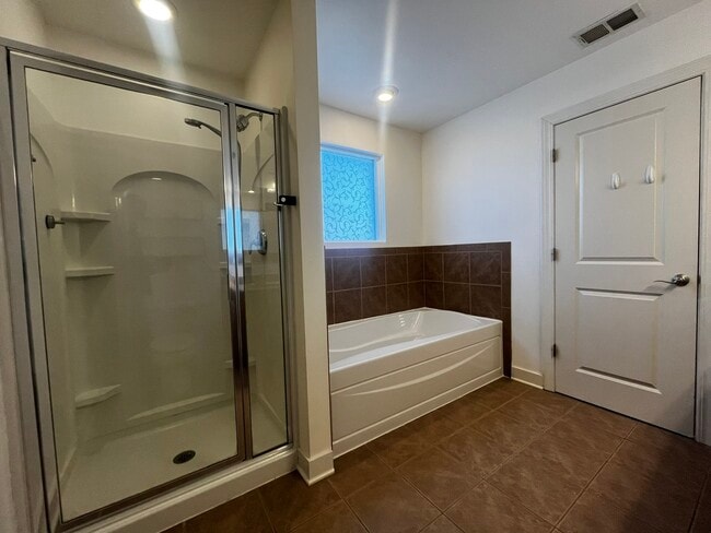 Building Photo - 1516 Broadway St