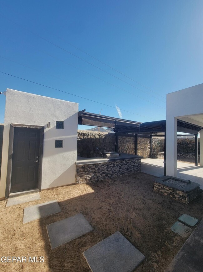 Building Photo - 244 Saltford Pl