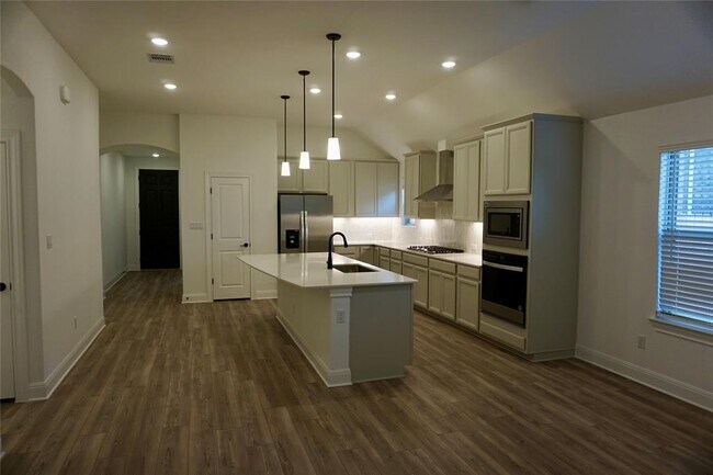Building Photo - 105 Elm Rdg Wy