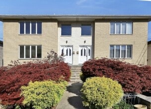 Building Photo - 535 Orchard Ave