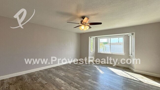 Building Photo - 13930 Hidden Valley Rd