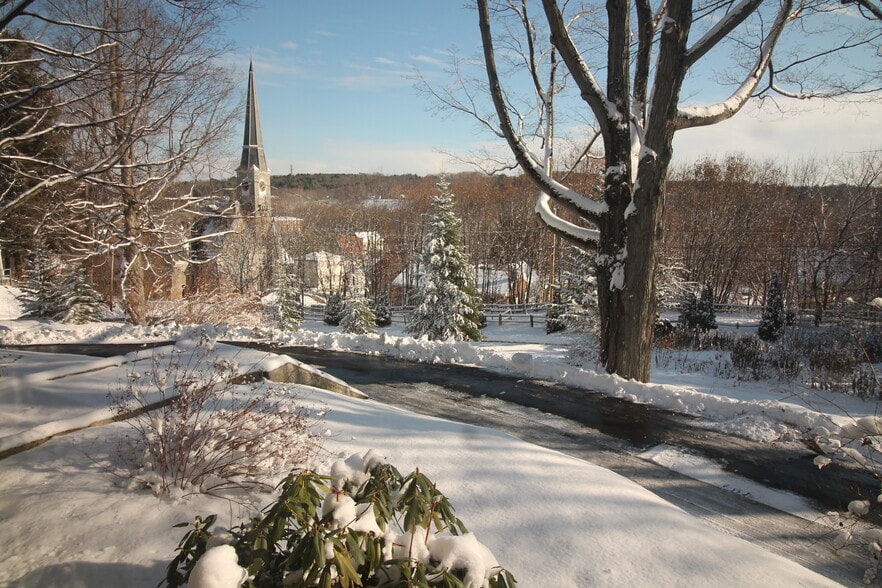 Building Photo - 1 Summer St