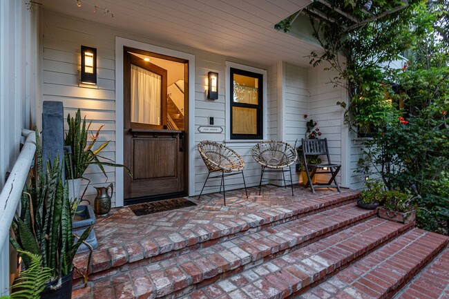 Building Photo - Coronado Beach House