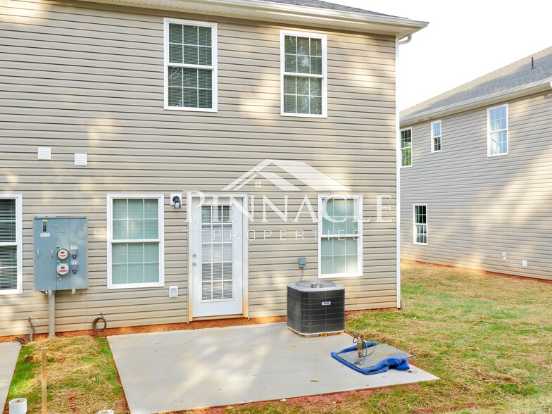 Building Photo - 592 Leesville Rd