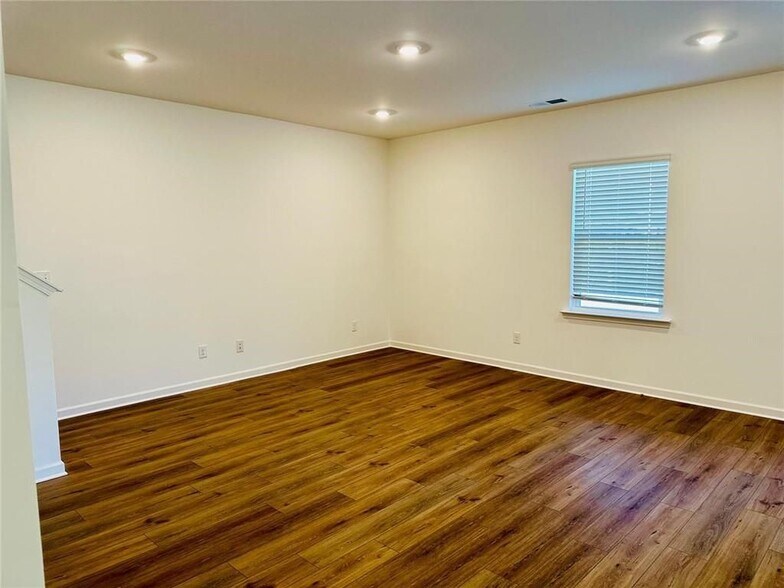 Building Photo - 66 Red Dragon Dr