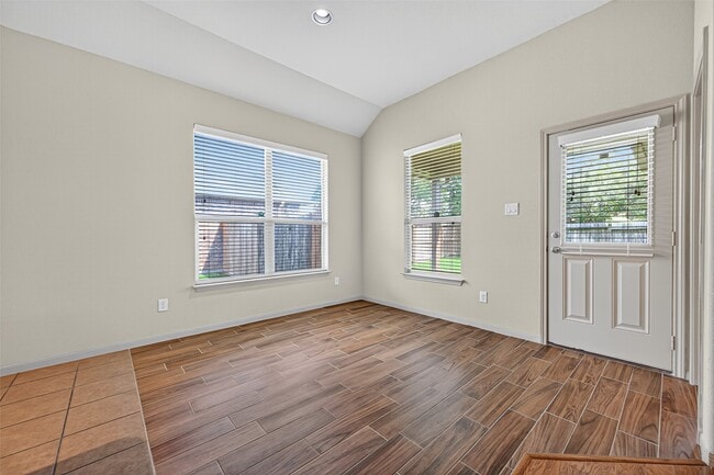Building Photo - 510 Carson Ridge Dr
