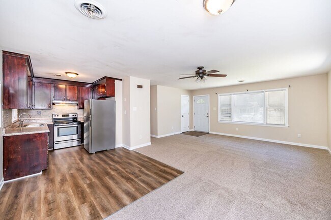 Building Photo - Chesterfield Ranch Home Available