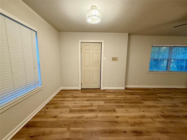 Building Photo - 5721 Carolyn Dr