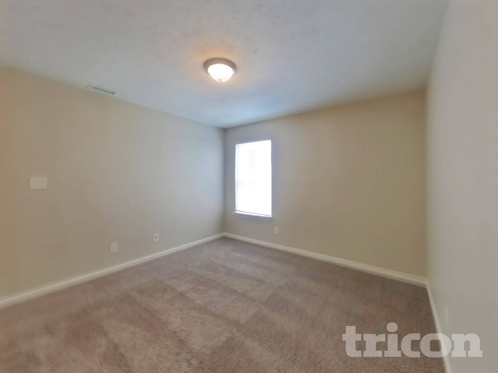 Building Photo - 818 Westpointe Dr