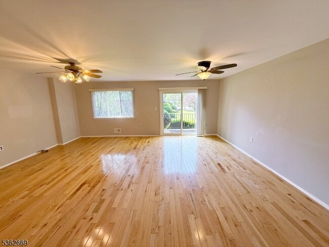 Building Photo - 254 Wildflower Ln