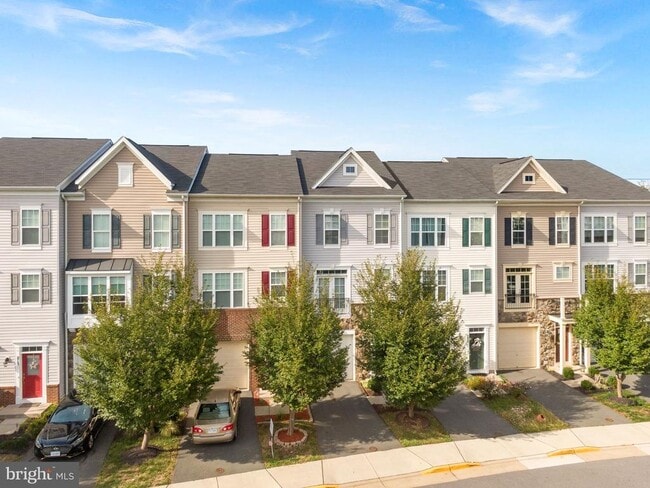 Building Photo - 207 Miles Hawk Terrace