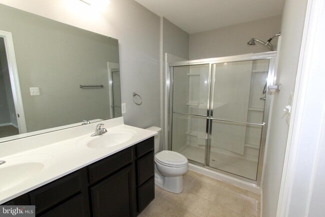 Building Photo - 123 Singleton Way