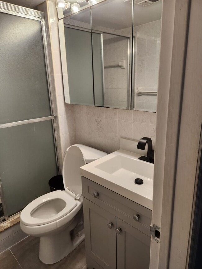 Building Photo - 467 Golden Isles Dr