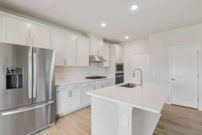 Building Photo - 805 Ottawa Dr