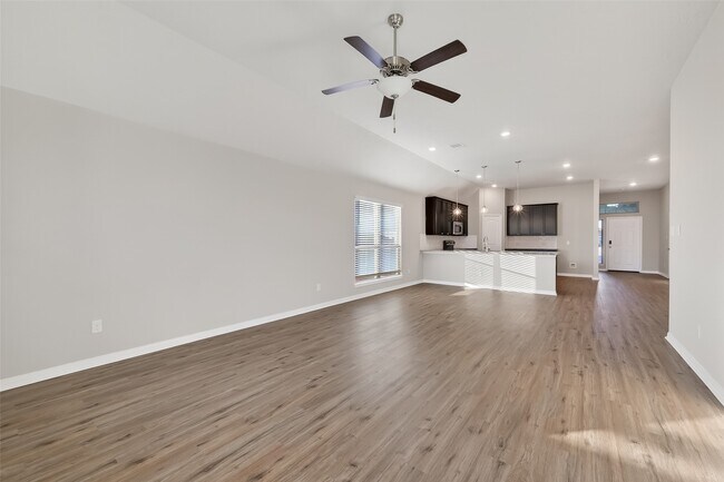 Building Photo - 151 Scenic Hills Ct