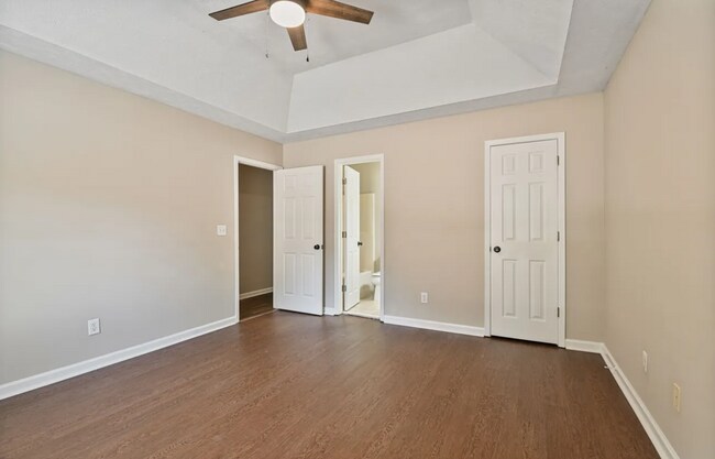 Building Photo - 393 Forest Park Dr