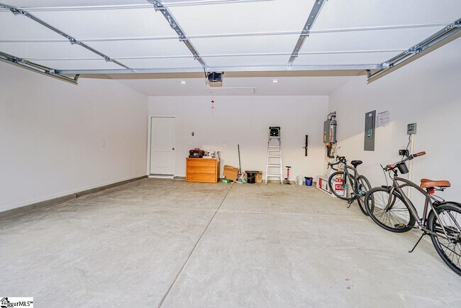 Building Photo - 431 White Peach Way