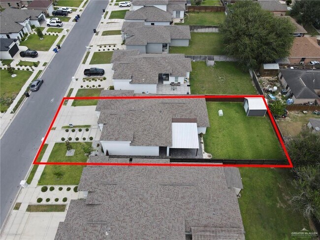 Building Photo - 3904 Wisteria Ave
