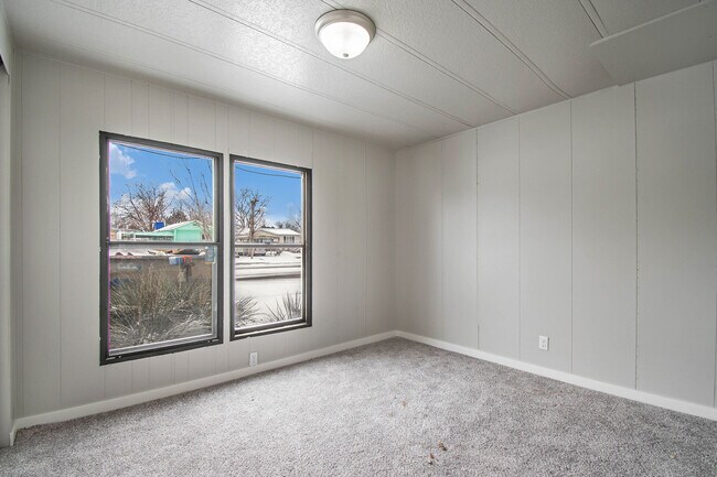 Building Photo - 1021 Glen Creighton Dr