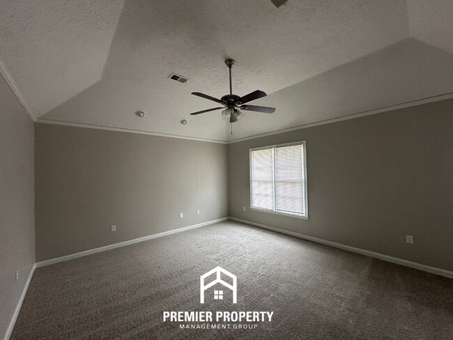 Building Photo - Stunning 4BR Cordova Home | Chef's Kitchen with Island, Formal Dining & Fireplace