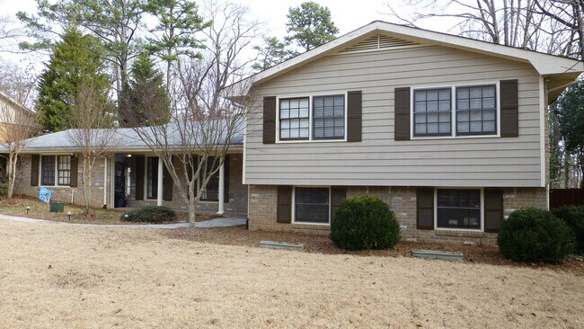 Primary Photo - Hard to Find Rental Home in Heart of Dunwoody