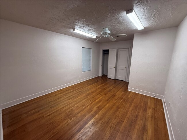 Building Photo - 6946 Moss Rose St