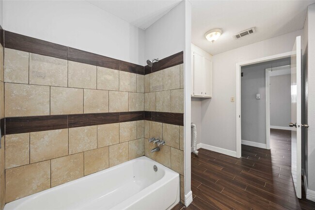 Building Photo - 4914 27th St E