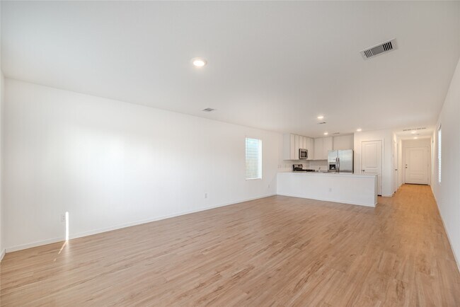 Building Photo - 21458 Carosella Dr
