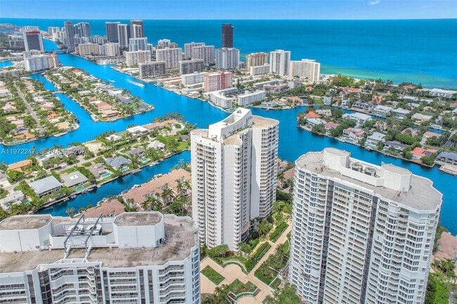 Building Photo - 21200 Point Pl