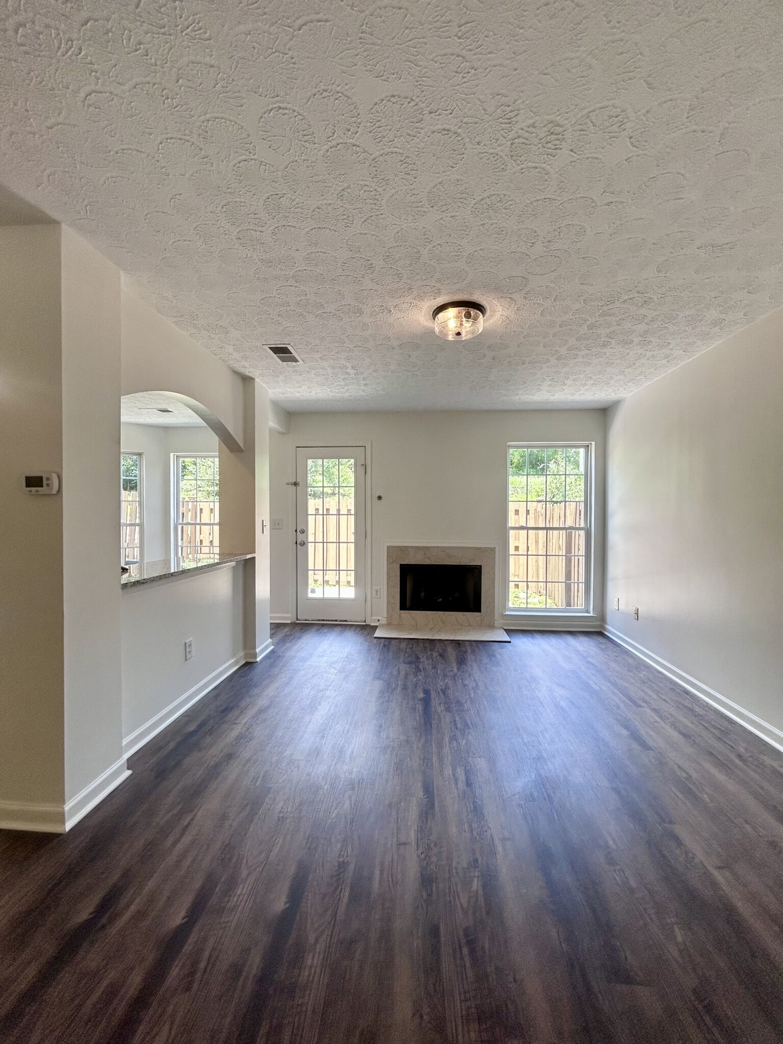 Family room - 2480 Nashboro Blvd