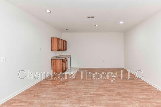 Building Photo - 3105 White Daisy Pl