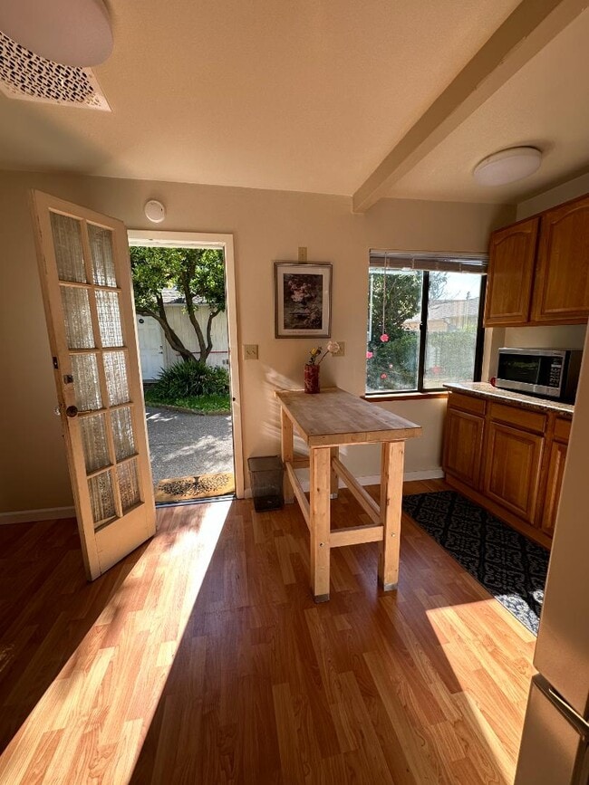 Building Photo - 327 Woodland Park