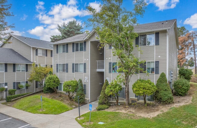 Building Photo - Bluebird Keizer