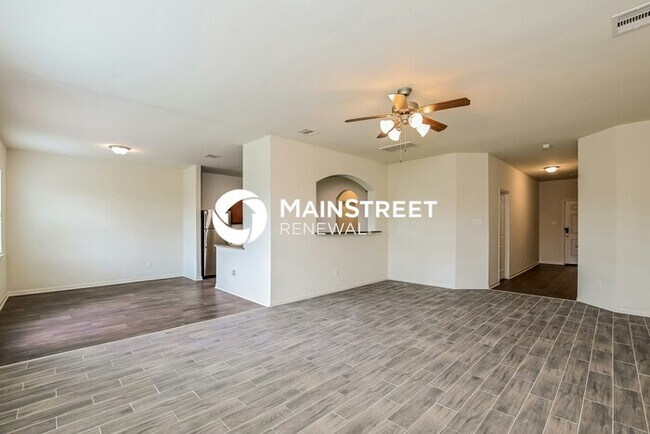 Building Photo - 4 Bedroom Pet-Friendly Home in MAGNOLIA, TX with Main Street Renewal