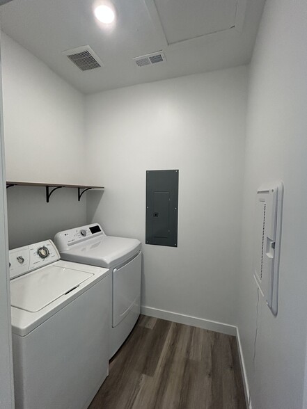 Laundry Room - 1362 S Gulch Ln