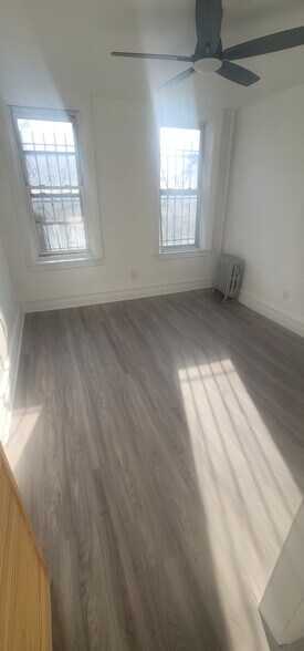 Building Photo - 406 E 52nd St