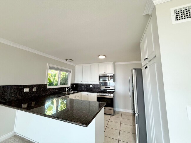 Building Photo - $1000 OFF FIRST MONTH! Gorgeous 2 Bedroom ...