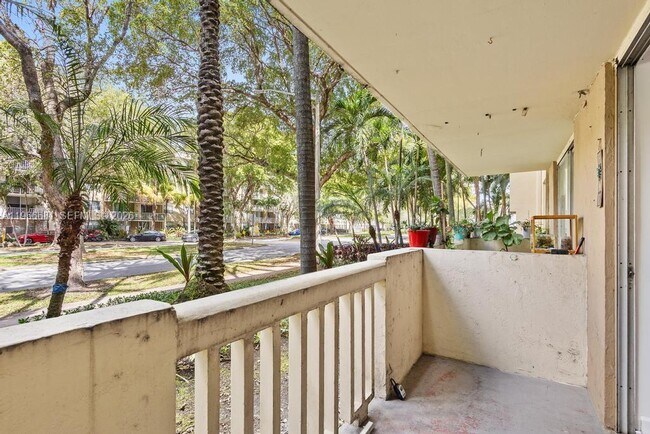 Building Photo - 1800 Sans Souci Blvd