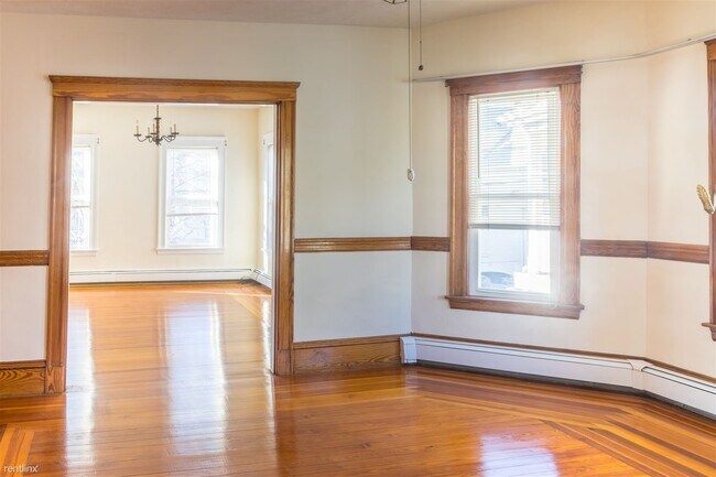 Building Photo - 74 Prichard Ave