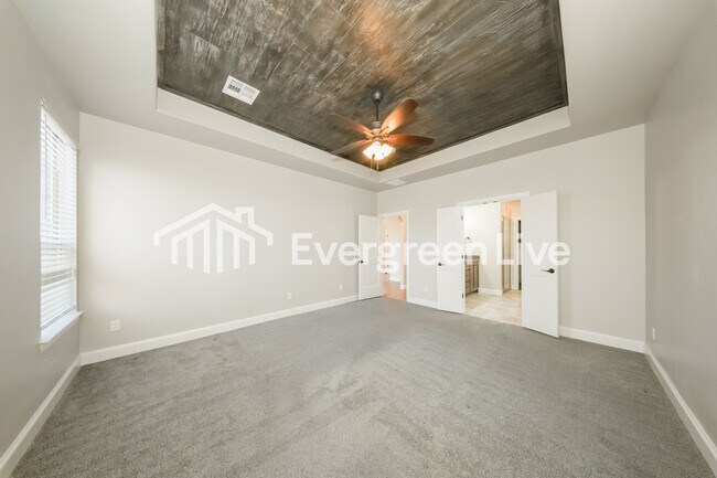 Building Photo - 2517 SE 38th St