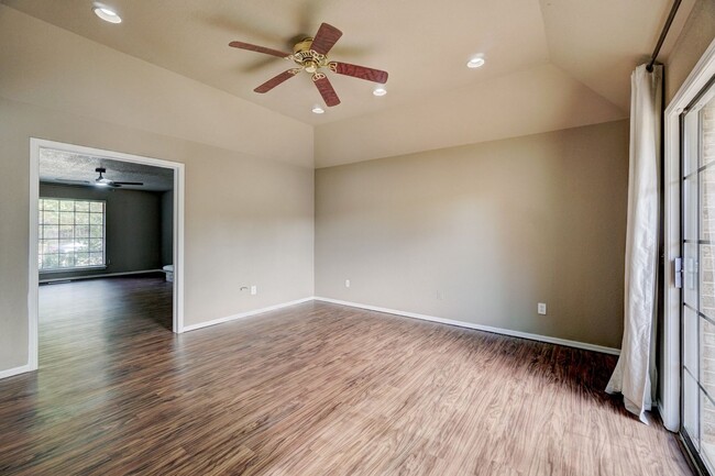 Building Photo - Updated 3-Bedroom Home in SE Edmond with S...