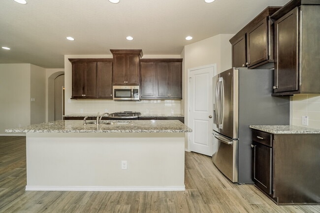 Building Photo - 441 Lacey Oak Lp