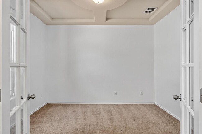 Building Photo - 2627 Garlic Creek Dr