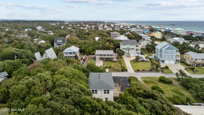 Building Photo - 109 Yaupon Dr